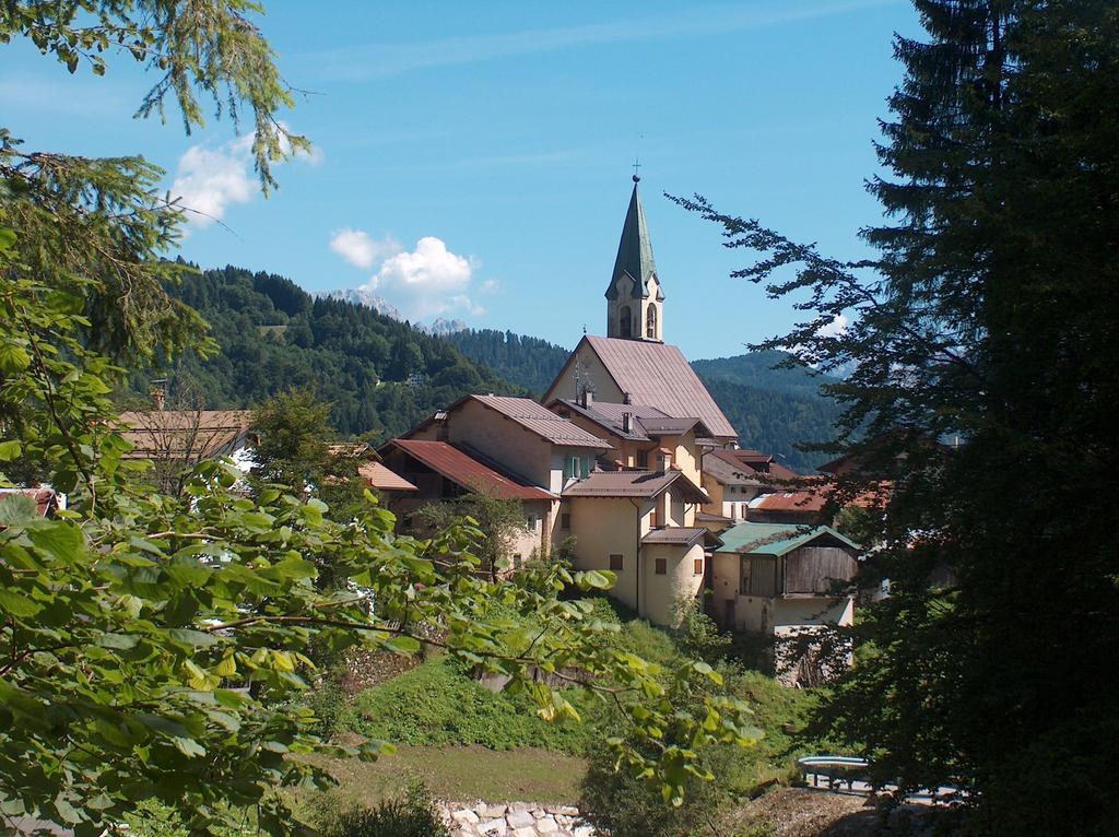 Hotel Chalet Giasenei Sagron Mis Bagian luar foto