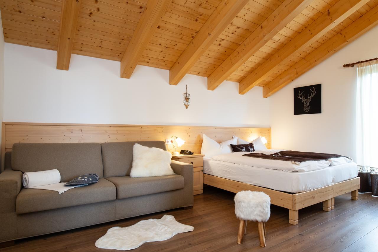 Hotel Chalet Giasenei Sagron Mis Bagian luar foto