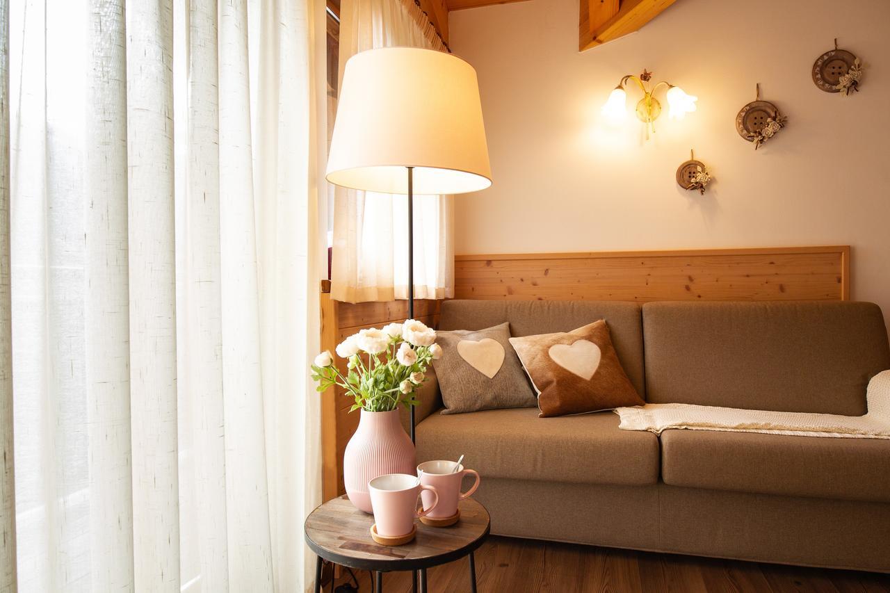Hotel Chalet Giasenei Sagron Mis Bagian luar foto