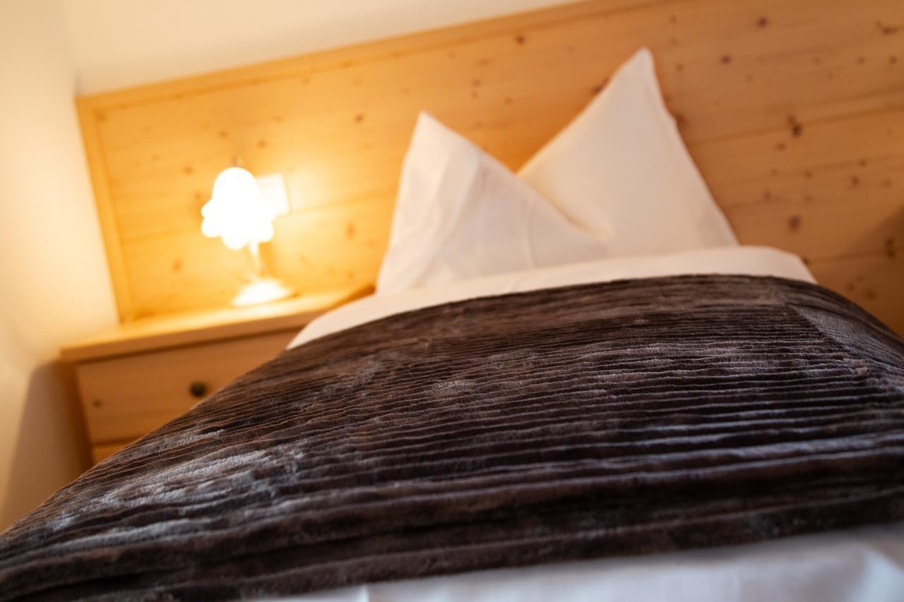 Hotel Chalet Giasenei Sagron Mis Bagian luar foto