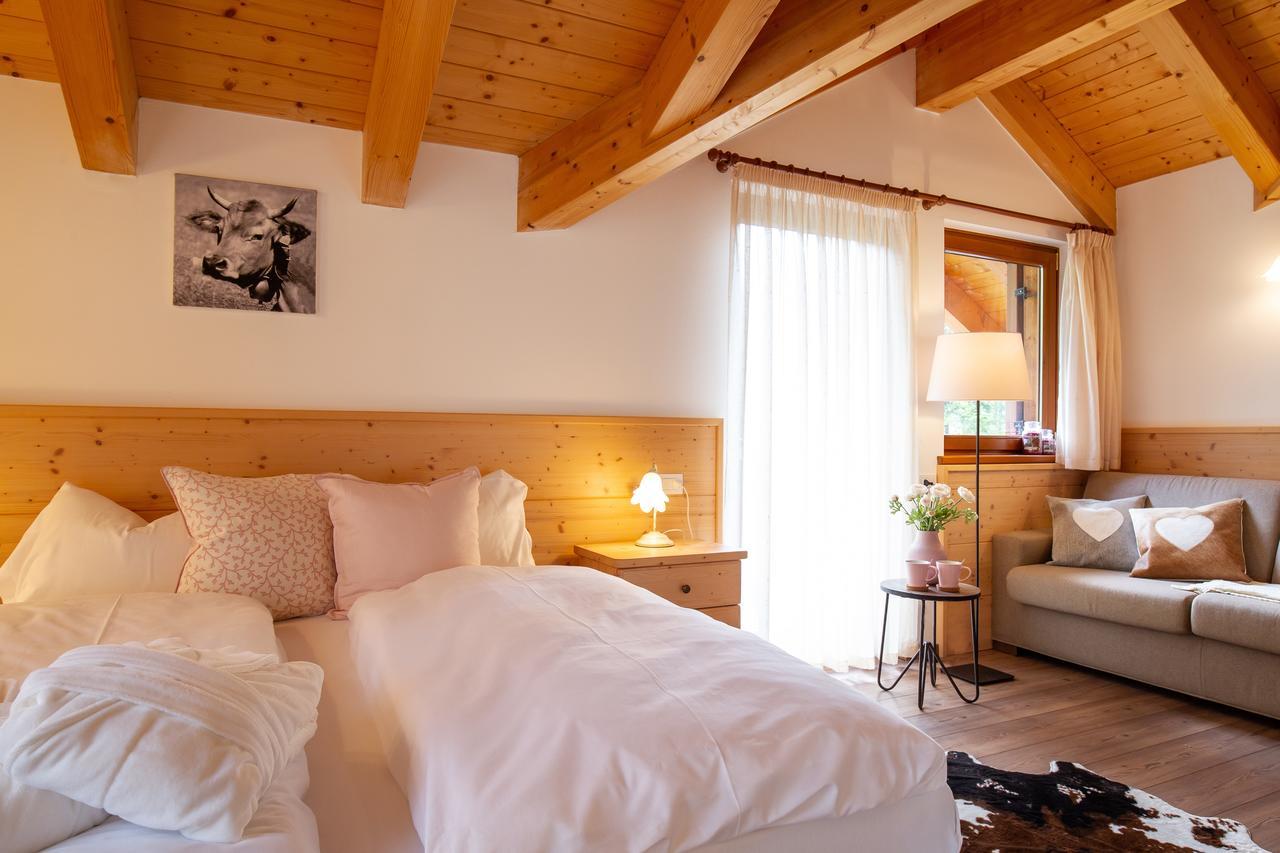 Hotel Chalet Giasenei Sagron Mis Bagian luar foto