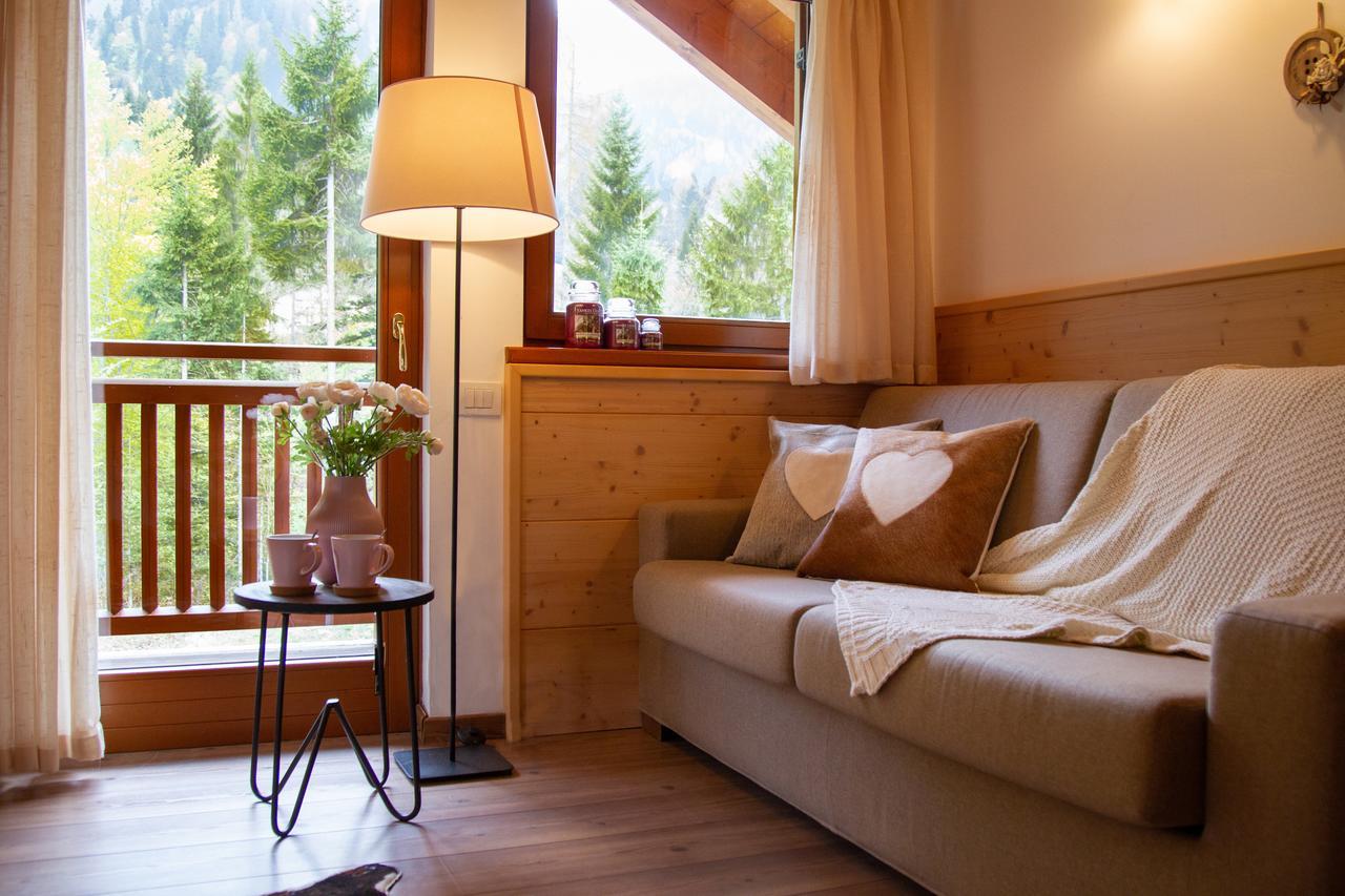 Hotel Chalet Giasenei Sagron Mis Bagian luar foto