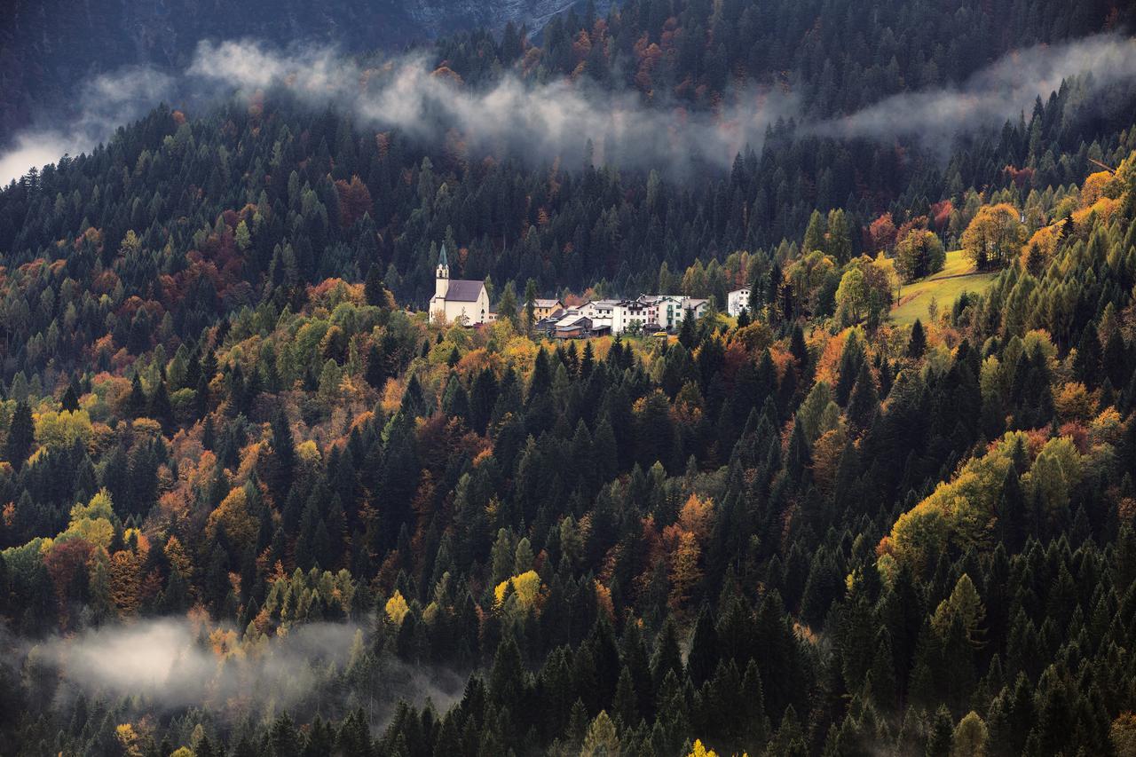 Hotel Chalet Giasenei Sagron Mis Bagian luar foto