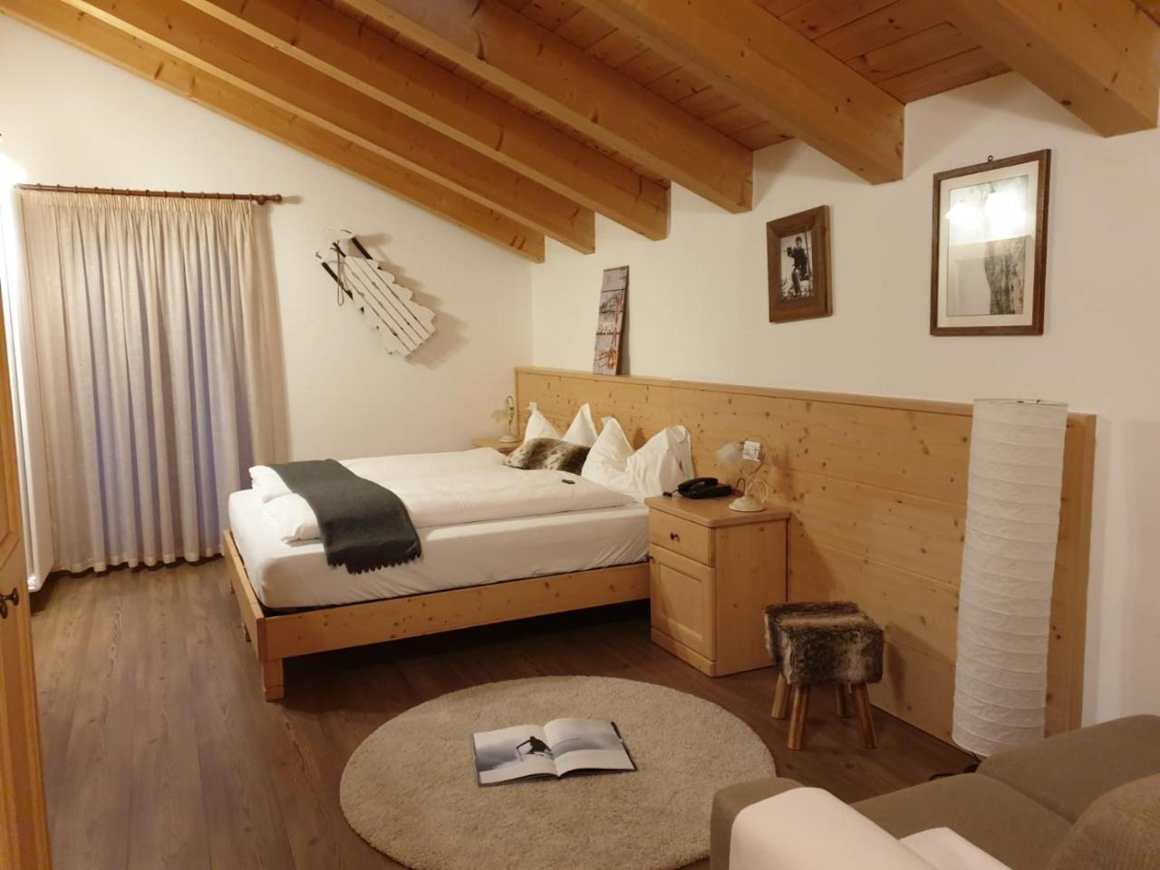 Hotel Chalet Giasenei Sagron Mis Bagian luar foto